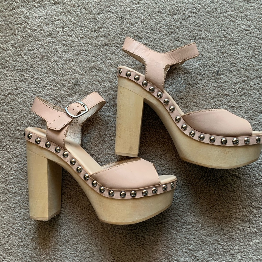 Jeffrey Campbell Blush stacked Pumps / Heels